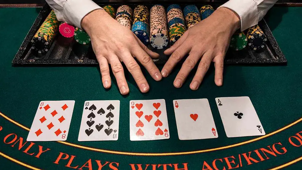 德州扑克入门：悟空黑桃A官网技巧与安全保障(图1)