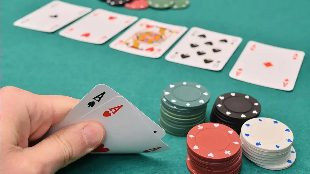 德州扑克中文版免费下载:挑战智慧学习高级策略(图2) 德州扑克中文版免费下载:挑战智慧学习高级策略(图2)